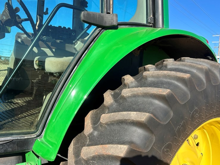 2007-john-deere-7520-image-32