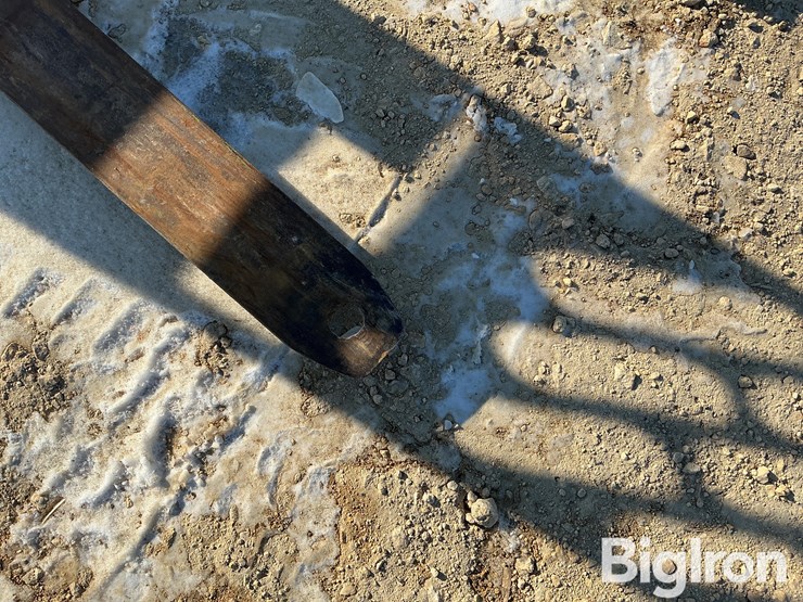 2015-melecio-4'-skid-loader-mount-pallet-forks-image-9