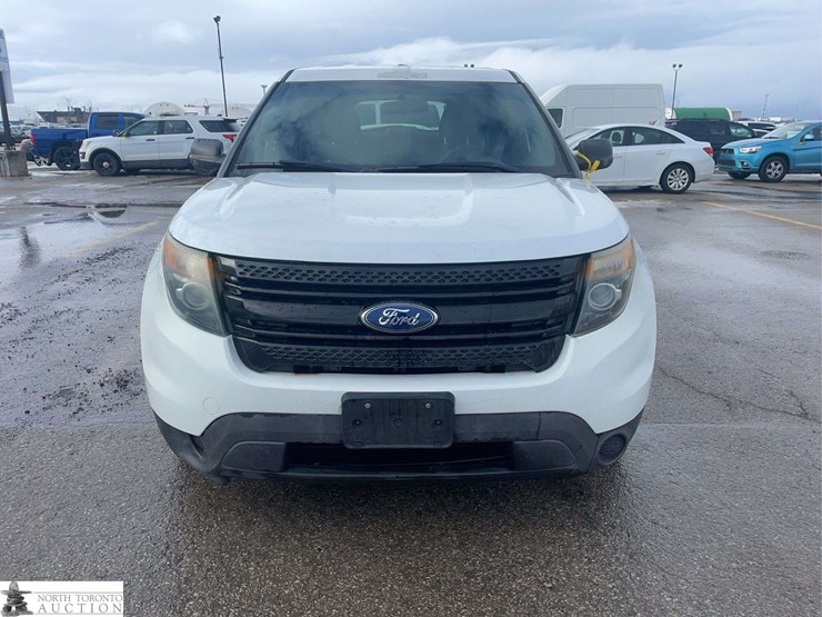 2014-ford-explorer-image-8