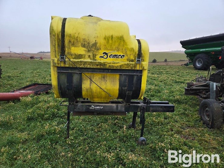 demco-saddle-tanks-image-2