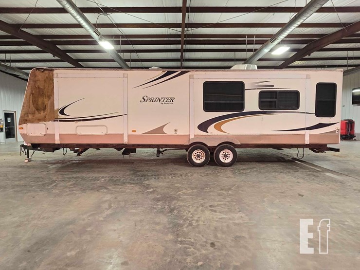 2010-keystone-rv-co-sprinter-310kbs-image-5