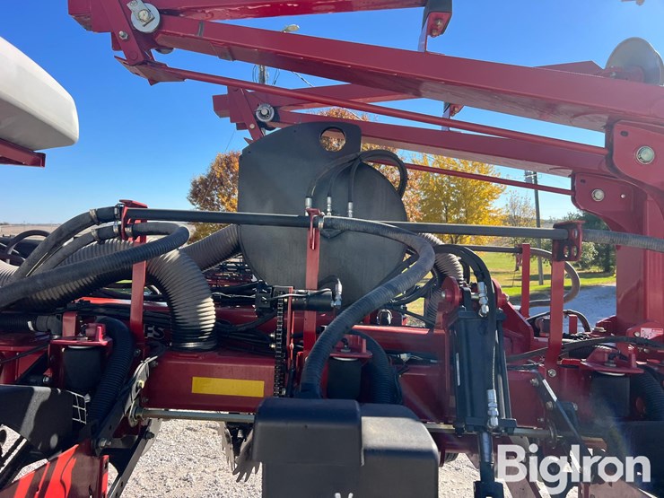 2013-case-ih-1250-image-18