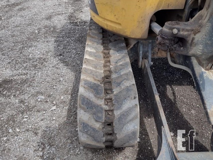 2022-deere-26g-image-41