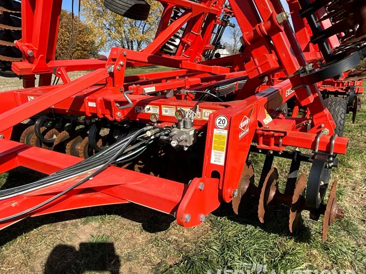 2016-kuhn-krause-8005-excelerator-verticle-tillage-tool-image-12