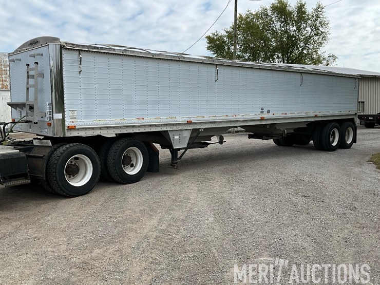 1998-wilson-pacesetter-40ft.-hopper-bottom-image-1