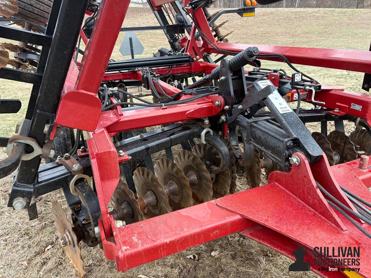 2012-case-ih-330-image-13