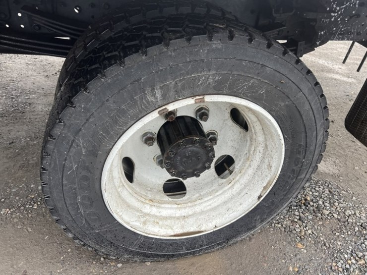 2020-hino-195-image-14