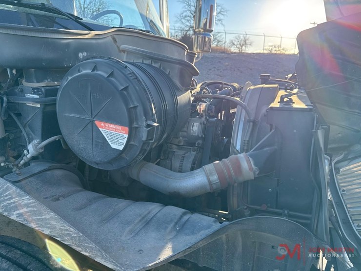 2005-international-durastar-4300-image-23