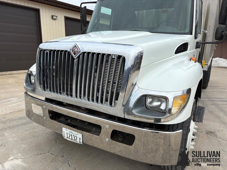 2004-international-7400-image-9