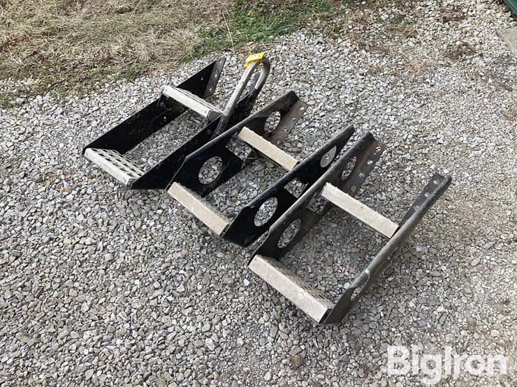 semi-side-steps-image-5