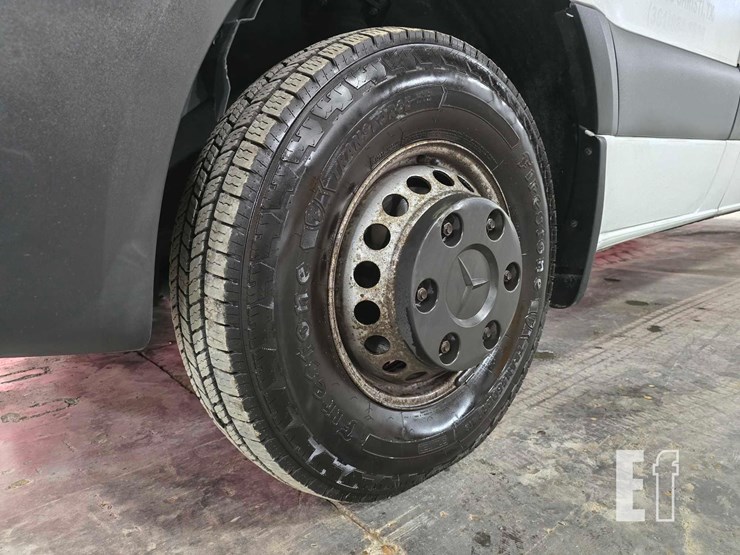 2019-mercedes-benz-sprinter-4500-image-24