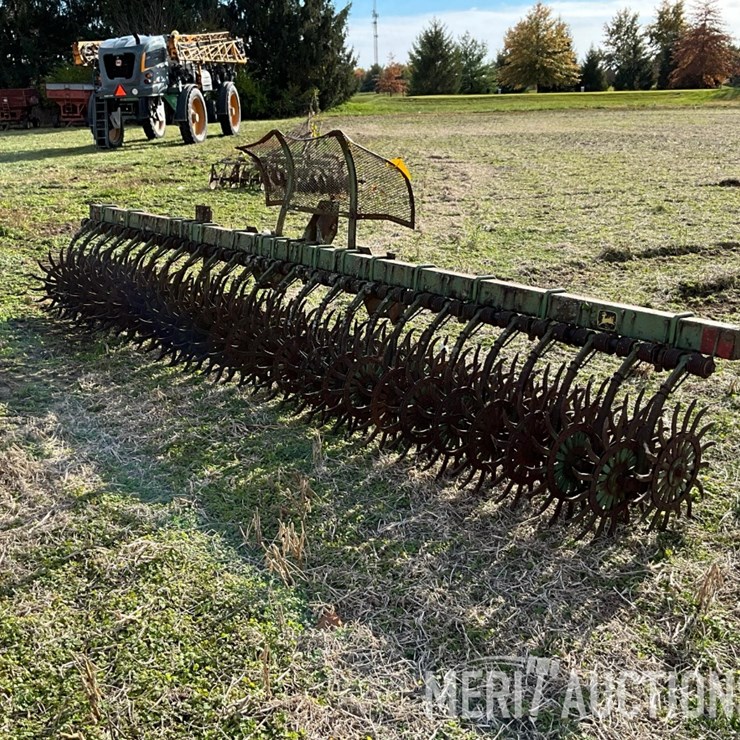 John Deere EQ400 3pt. Rotary Hoe