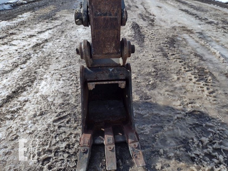 2013-deere-35d-image-14