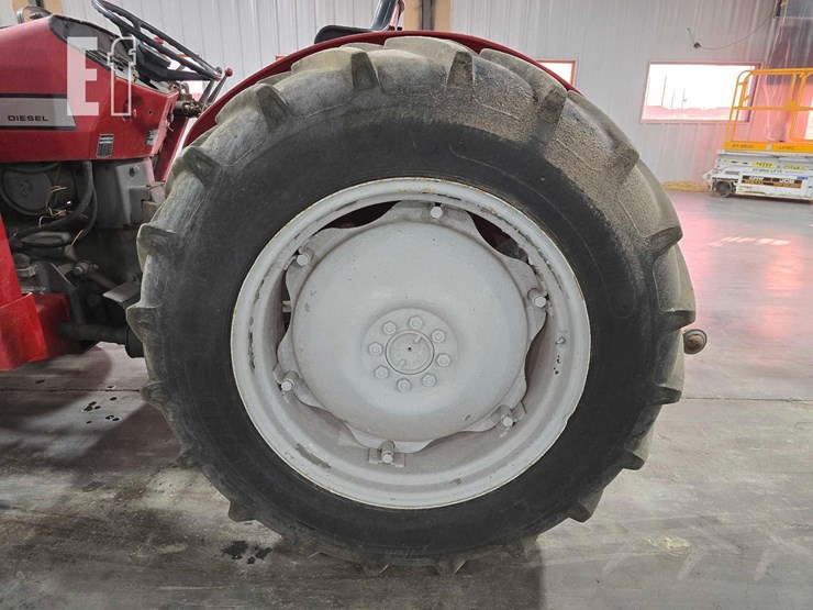 massey-ferguson-245-image-19