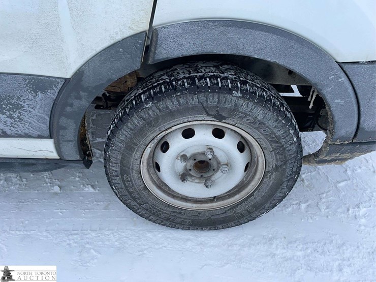 2017-ford-transit-image-24