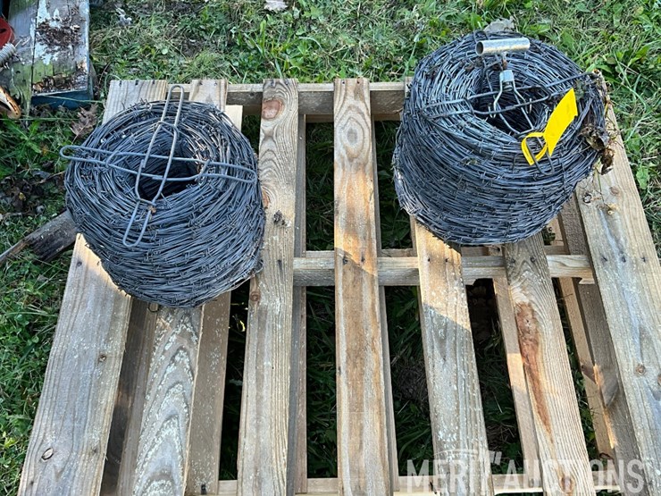 2-rolls-of-barbwire-image-4