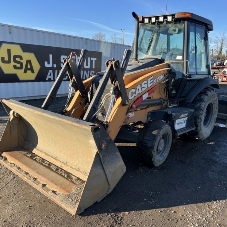 2021 CASE 570N EP