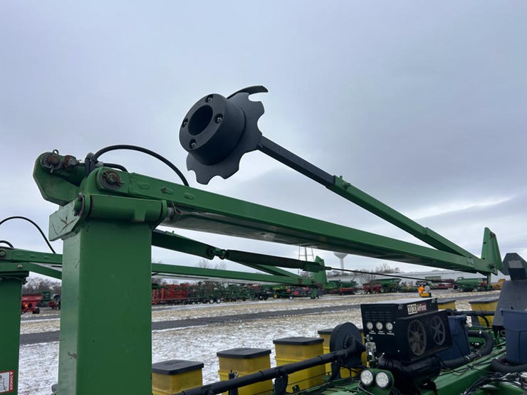 john-deere-1770-image-13