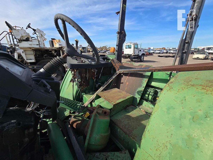 john-deere-6405-image-8