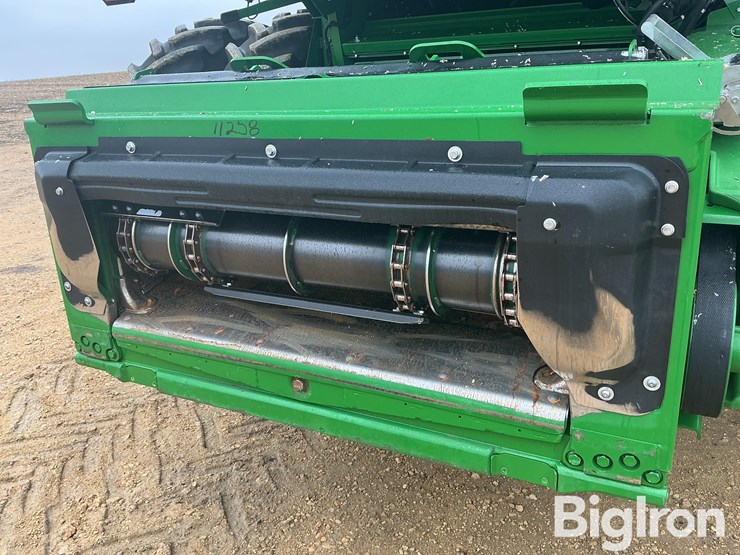 2025-john-deere-s7-800-image-13