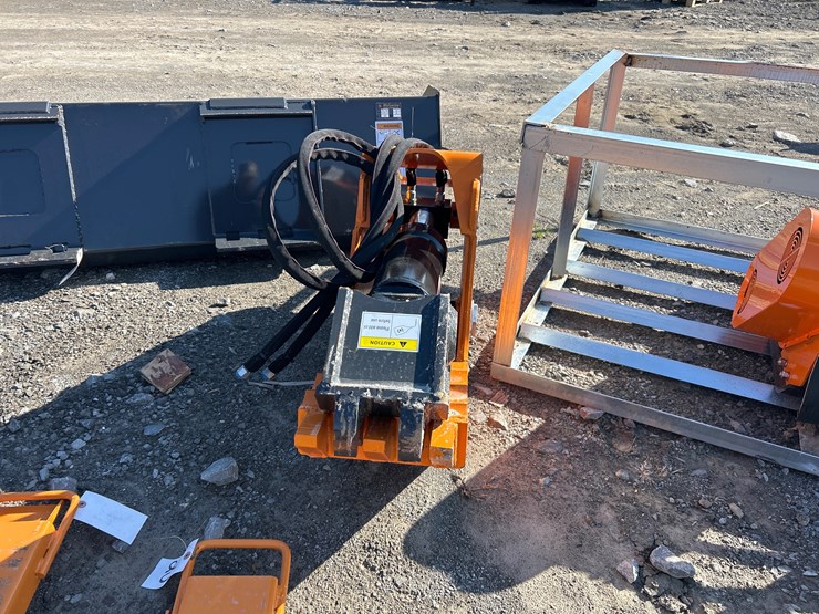 #23-•-wolverine-ehp-11-8t-hydraulic-clamp-image-2