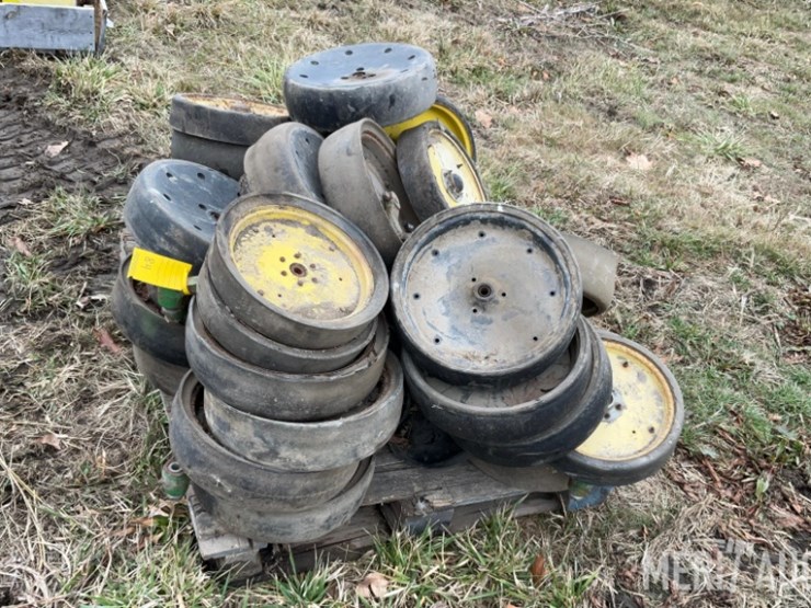 assortment-of-planter-wheels-image-2