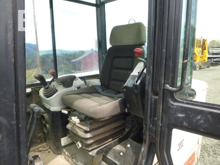 2001-bobcat-331e-image-11