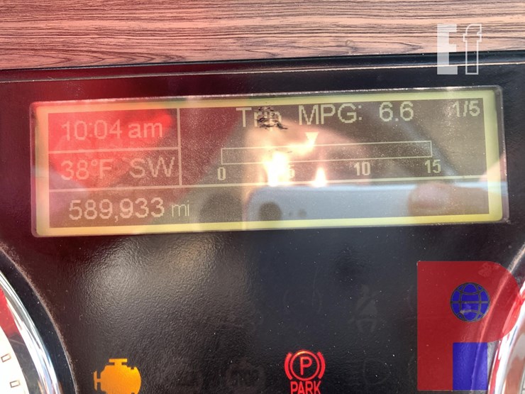 2021-freightliner-coronado-122-sd-image-8