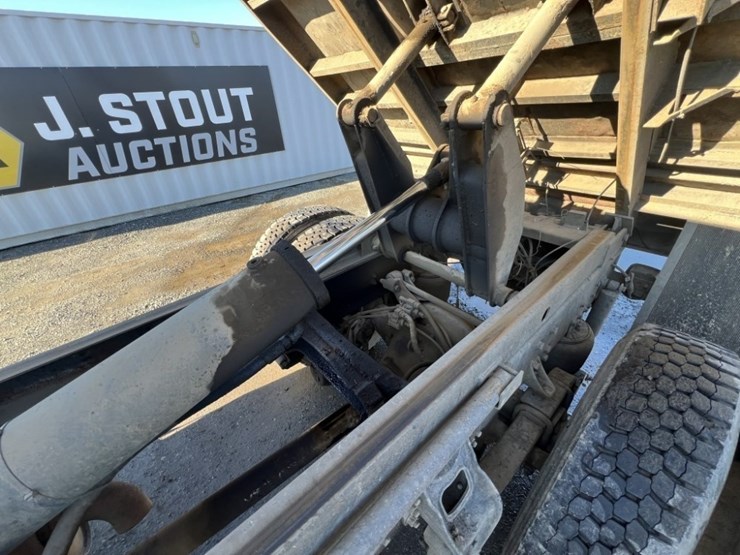 1996-international-4700-image-24