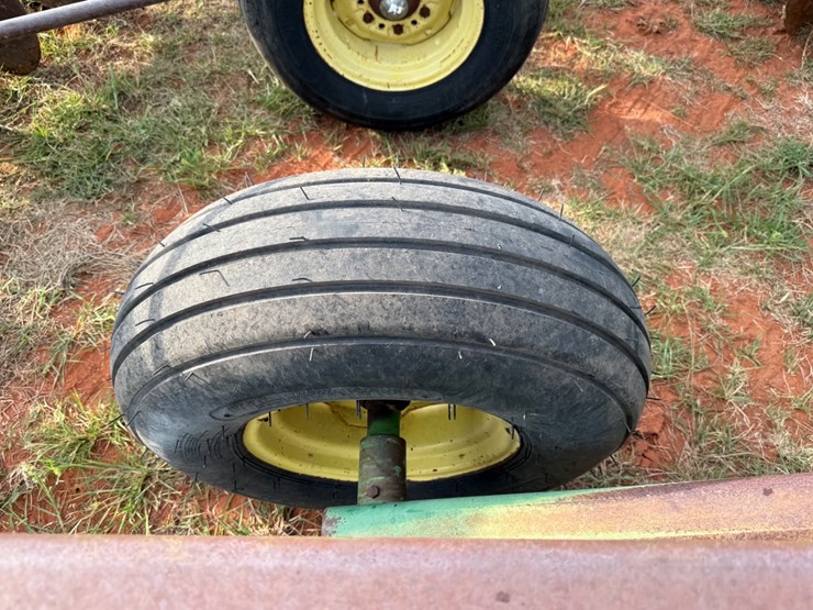 john-deere-355-image-11