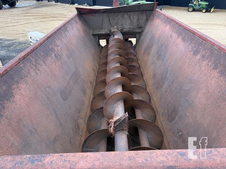 1992-freightliner-fld120-image-9