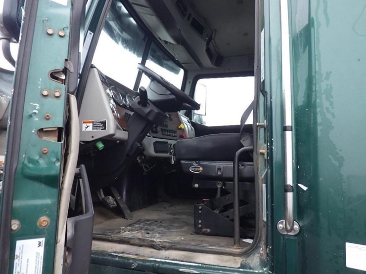 2018-western-star-5700xe-image-27