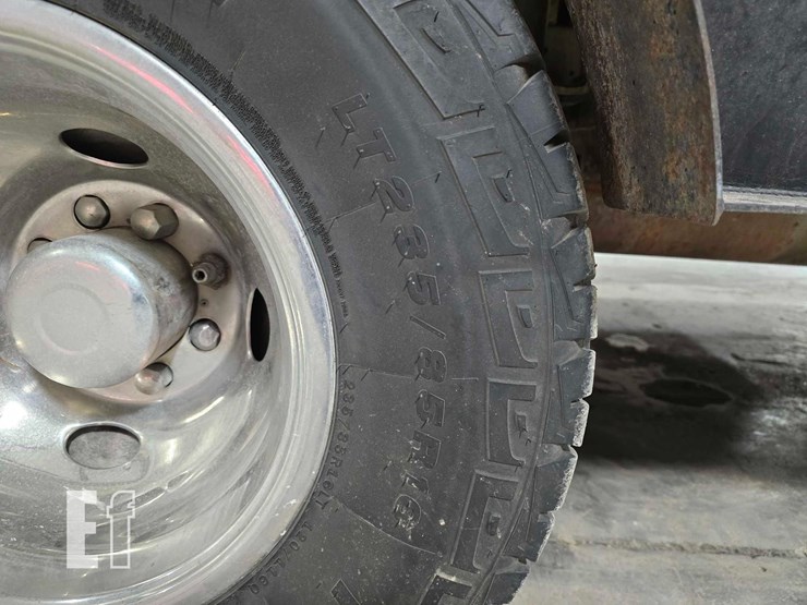 2004-ford-f350-image-22