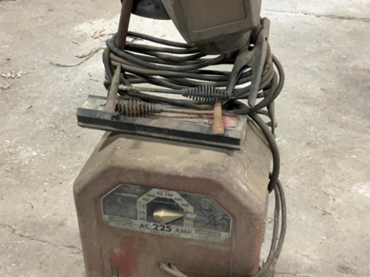 lincoln-arc-welder-image-1