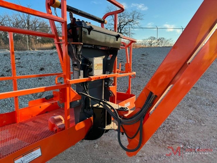 2014-jlg-800aj-image-12