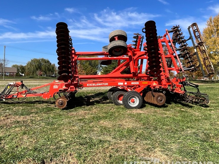 2016-kuhn-krause-8005-excelerator-verticle-tillage-tool-image-2