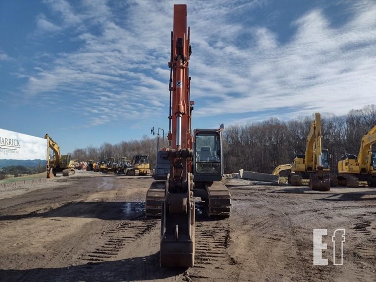 2012-hitachi-zx160-lc-3-image-2