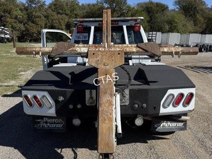 2011-ford-f350-image-26