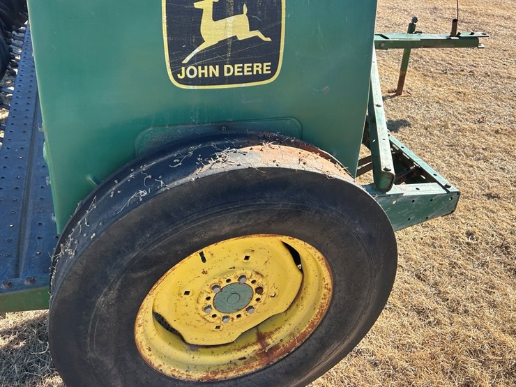john-deere-8300-image-8