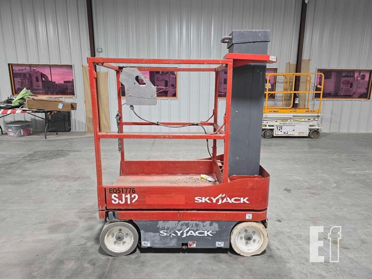 2011-skyjack-sj12-image-6