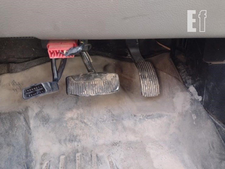 18-ford-f550-image-8