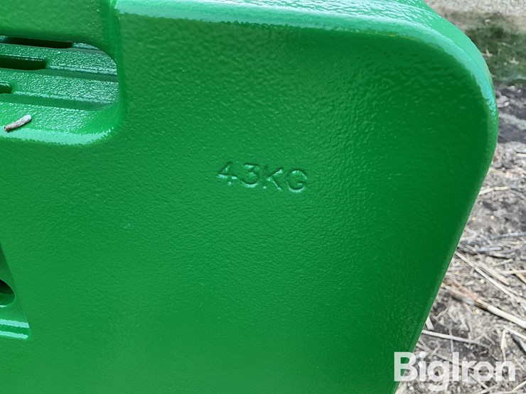 2024-john-deere-8r-370-image-17