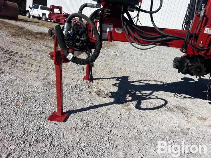 2013-case-ih-1250-image-10