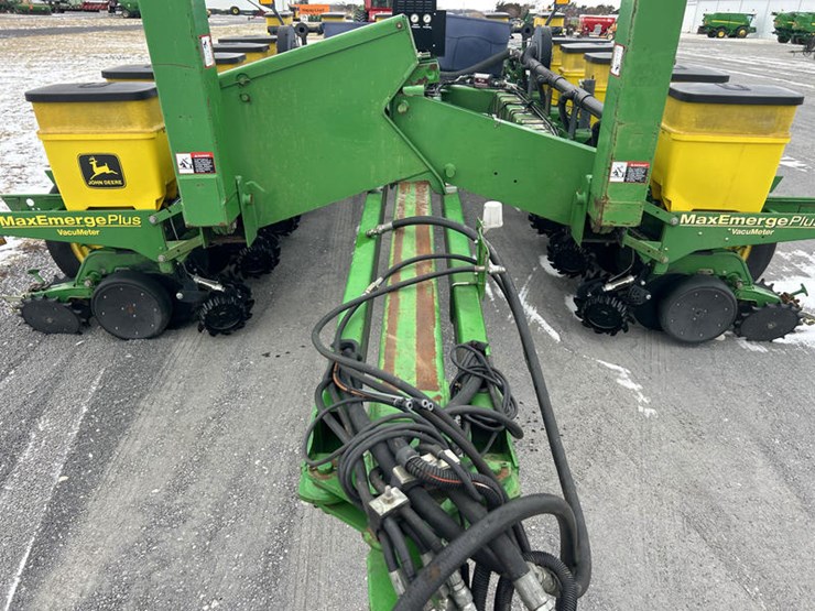 john-deere-1770-image-11