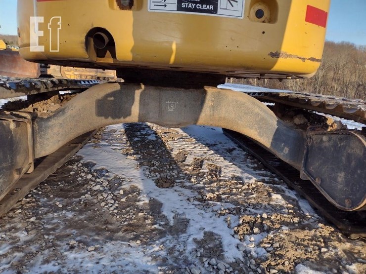 2013-deere-35d-image-42