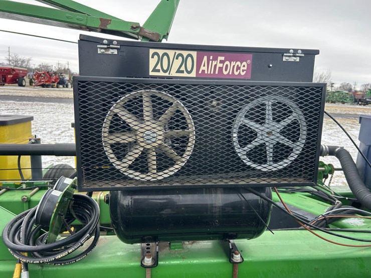 john-deere-1770-image-43