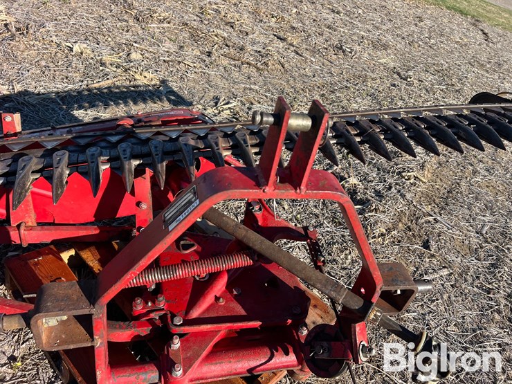 international-1300-image-12