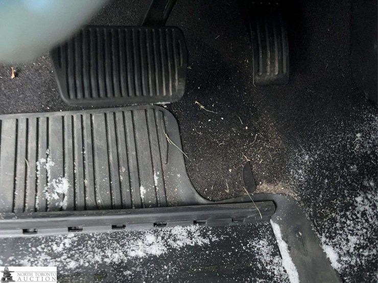 2022-ford-escape-se-image-17