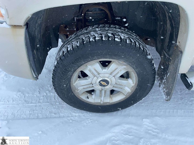 2012-chevrolet-silverado-1500-image-19