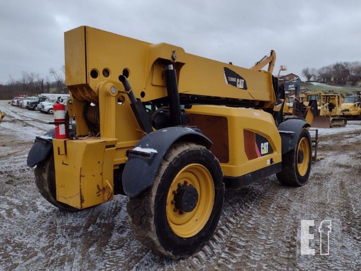 2015-caterpillar-tl1055c-image-32